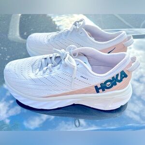 HOKA ONE ONE size 8 Wide Women’s